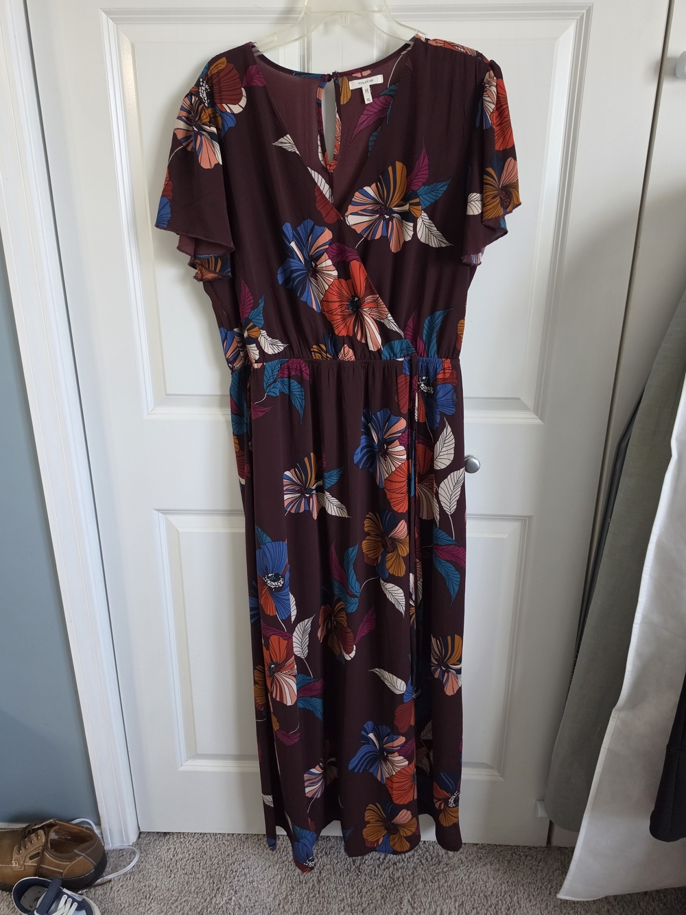 Floral Wrap-Style Maxi Dress in Wine pockets